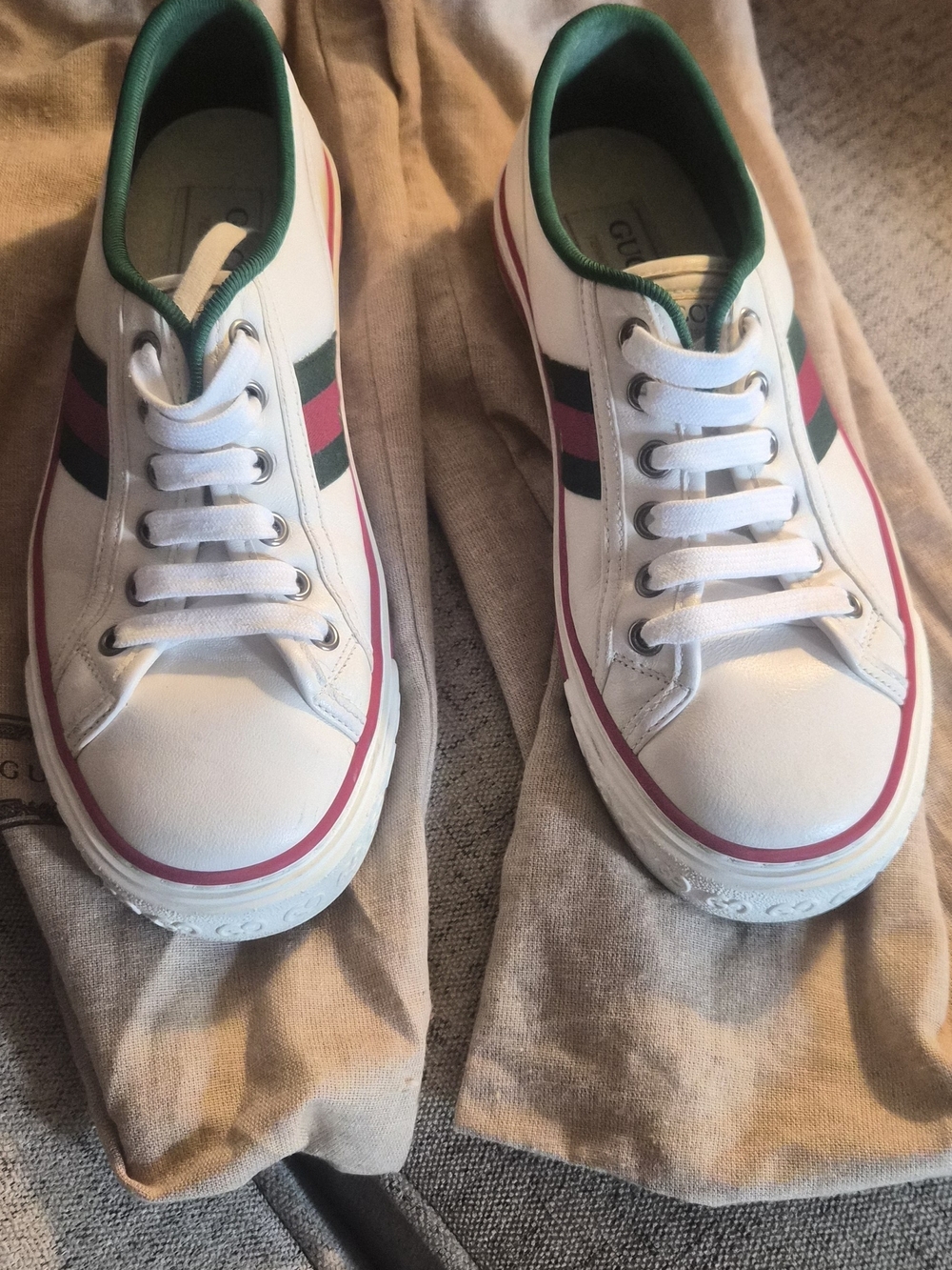 Gucci White Leather Low-Top Sneakers with Green and Red Web Stripes